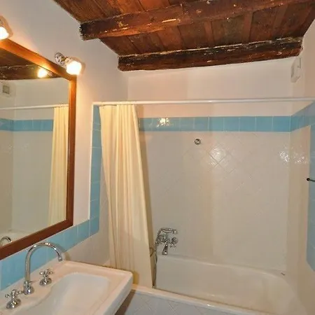 Sleeps 4 *
